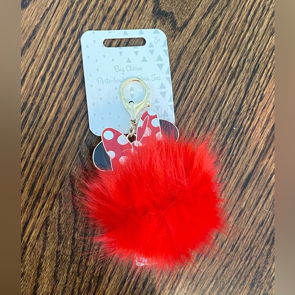 Minnie Mouse keychain bag charm faux fur NWT discontinued style Disney parks - Picture 1 of 5